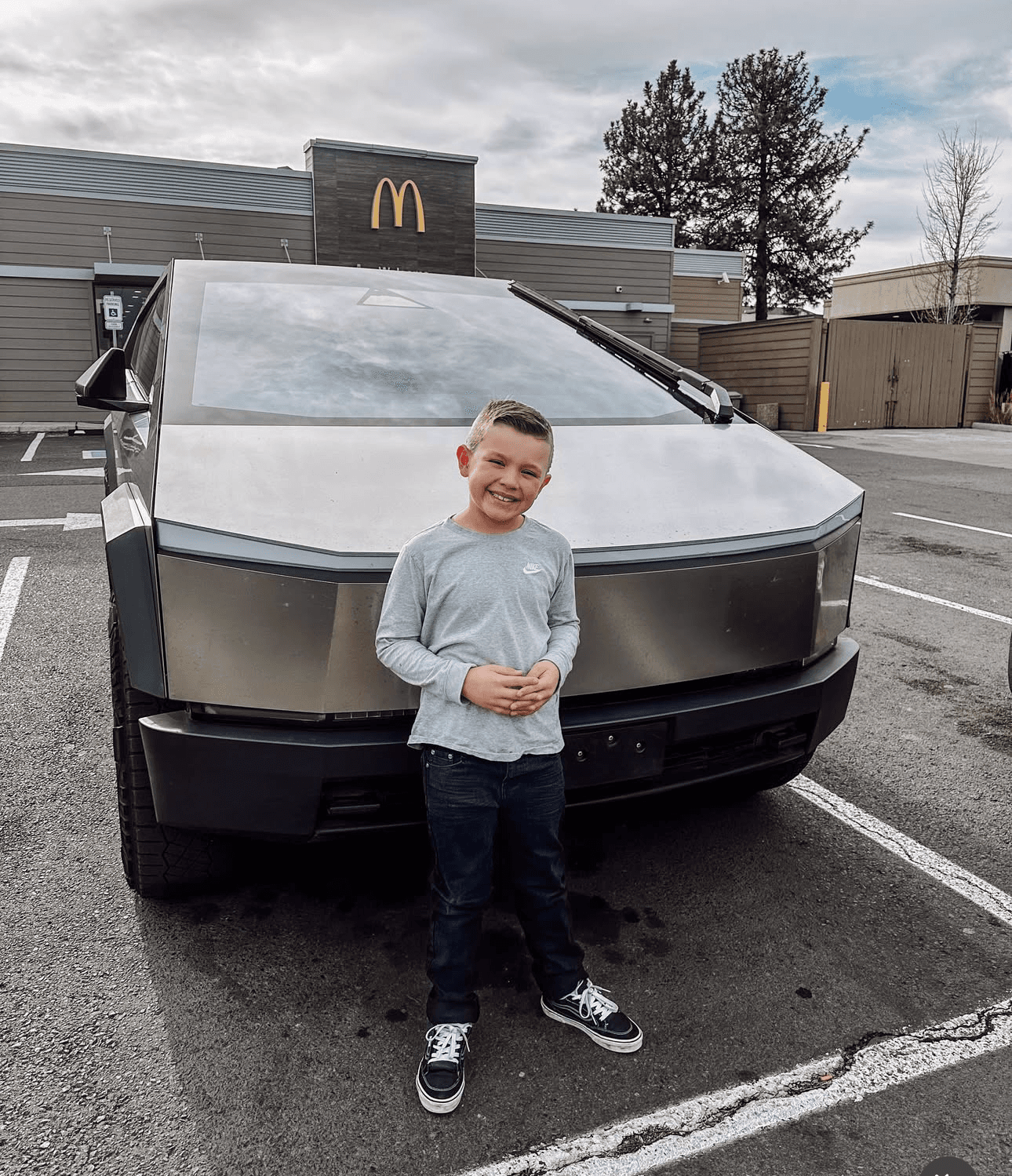 River Jordan Hiatt - Founder of RJ Slime Factory